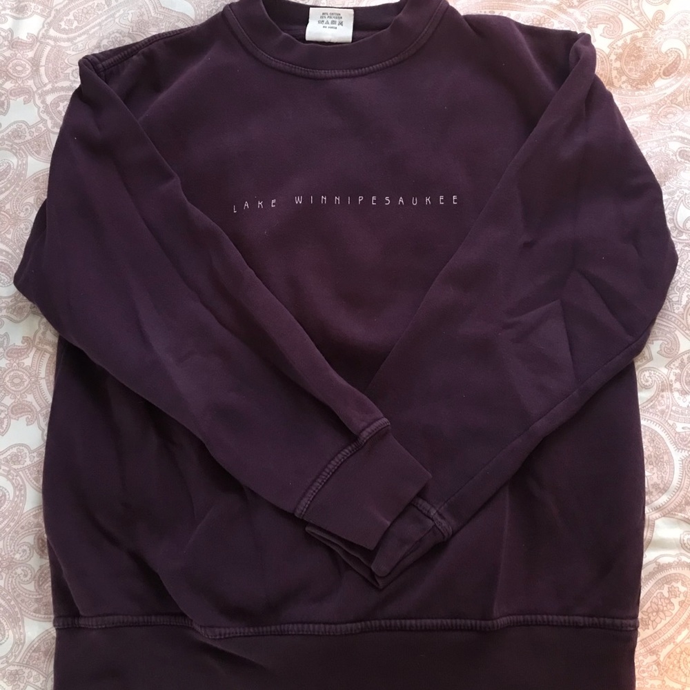 Vintage Lake Winnipesauke Crew Neck